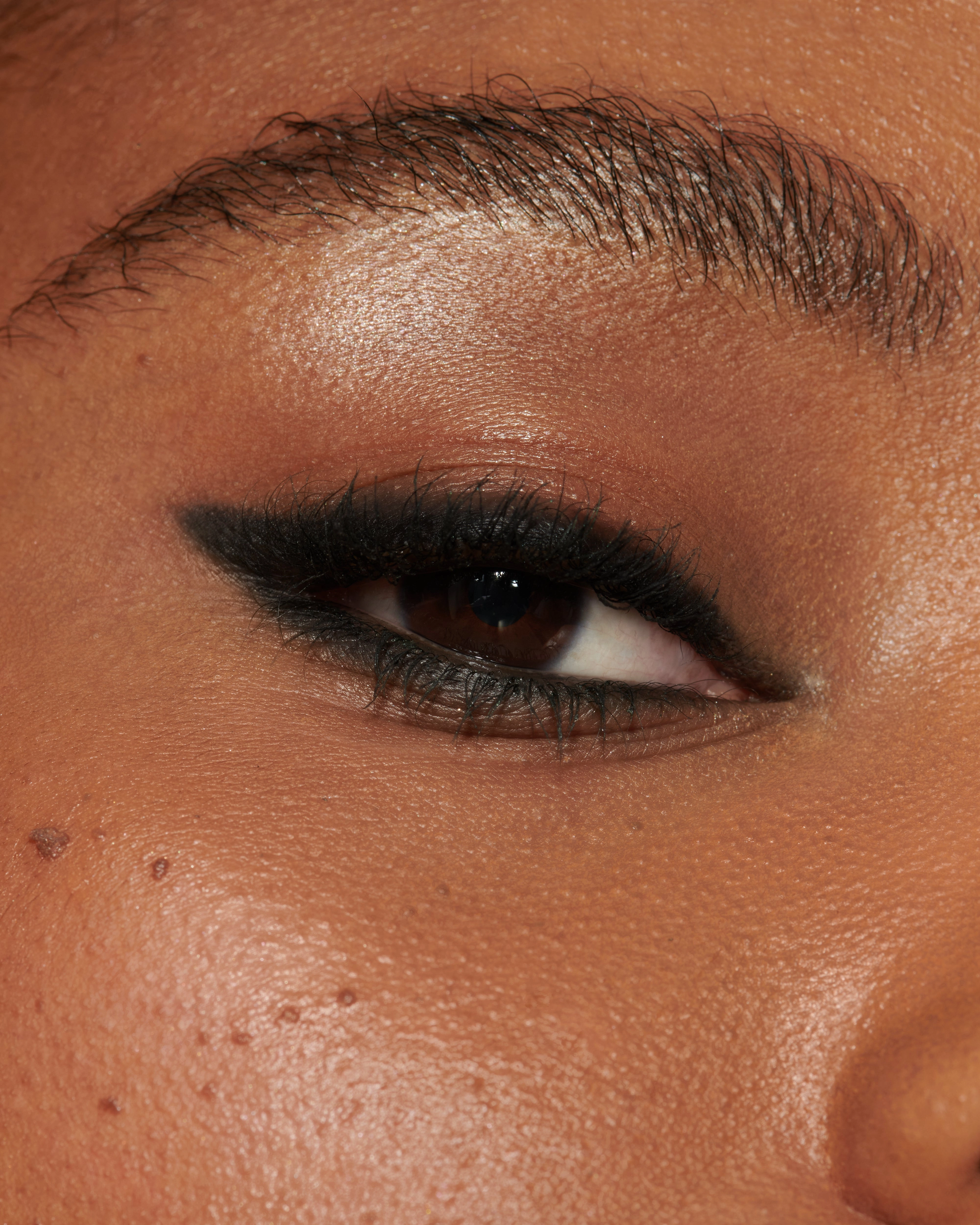 Black Treacle (Seamless Glide Eye Pencil)