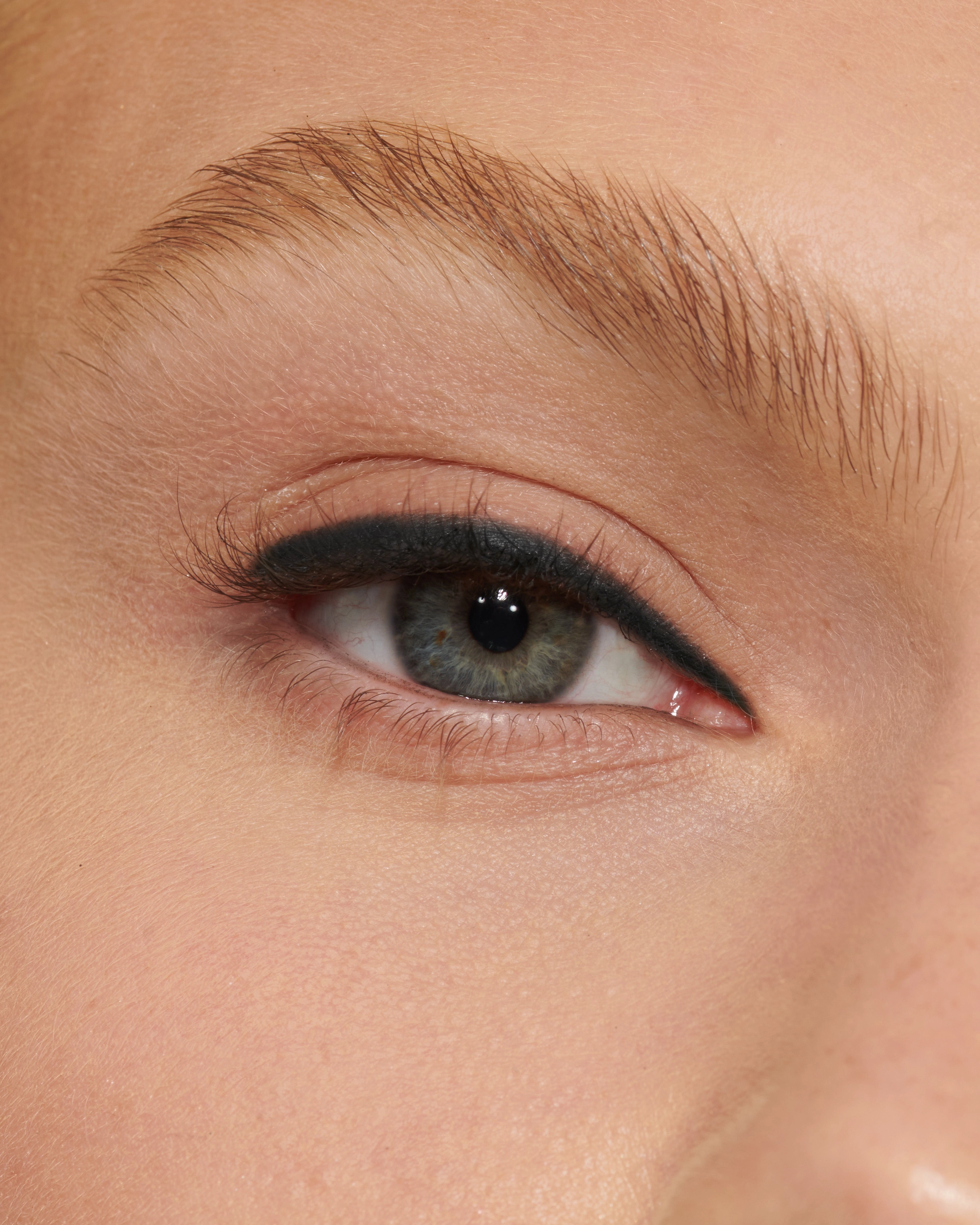 Cinder Smoke (Seamless Glide Eye Pencil)