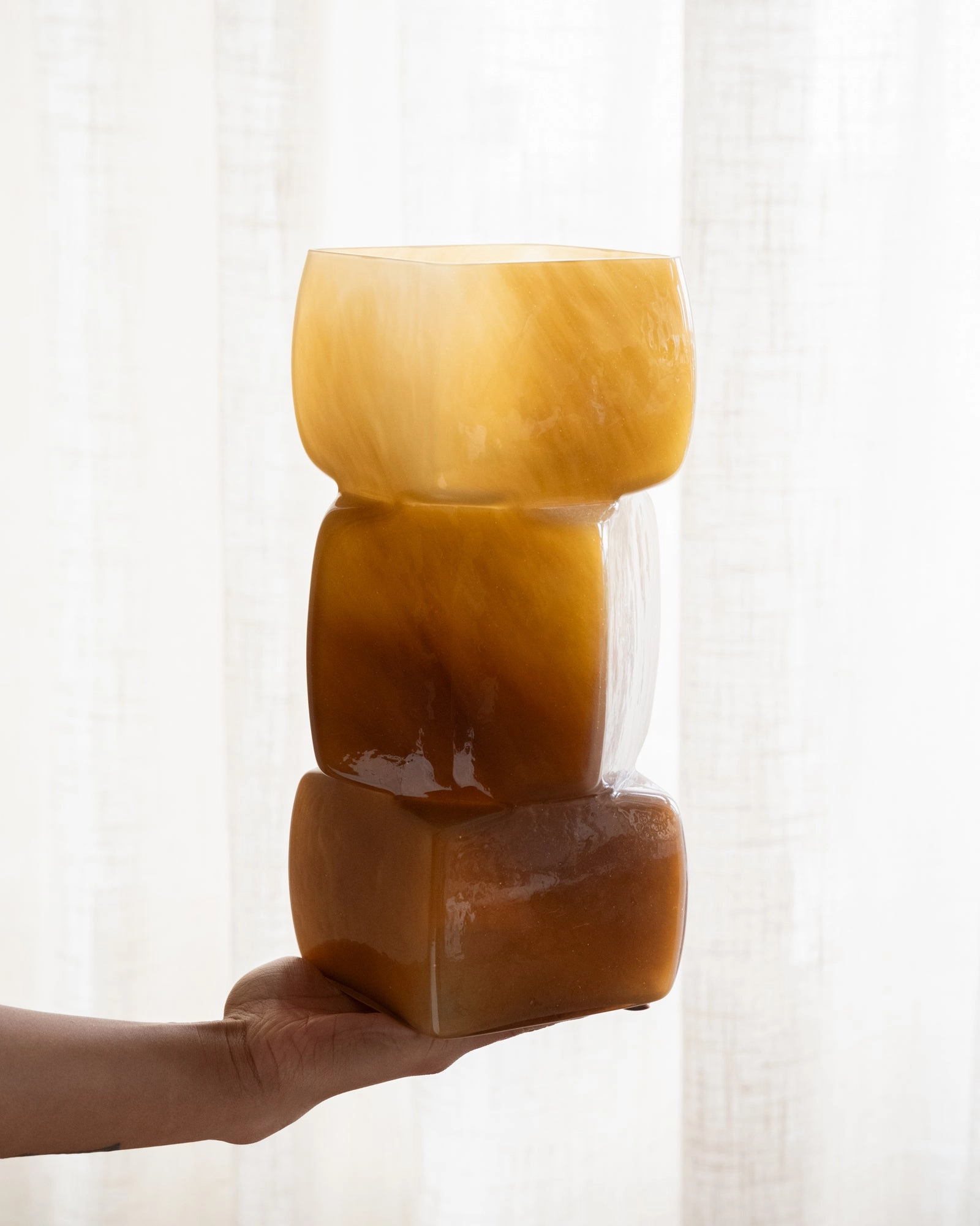 Vase Batu Mustard