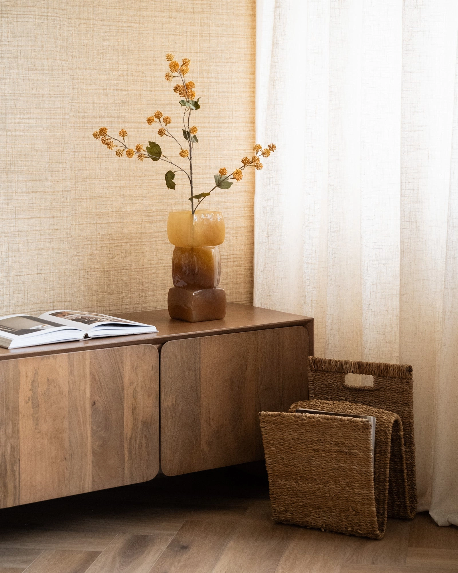 Vase Batu Mustard